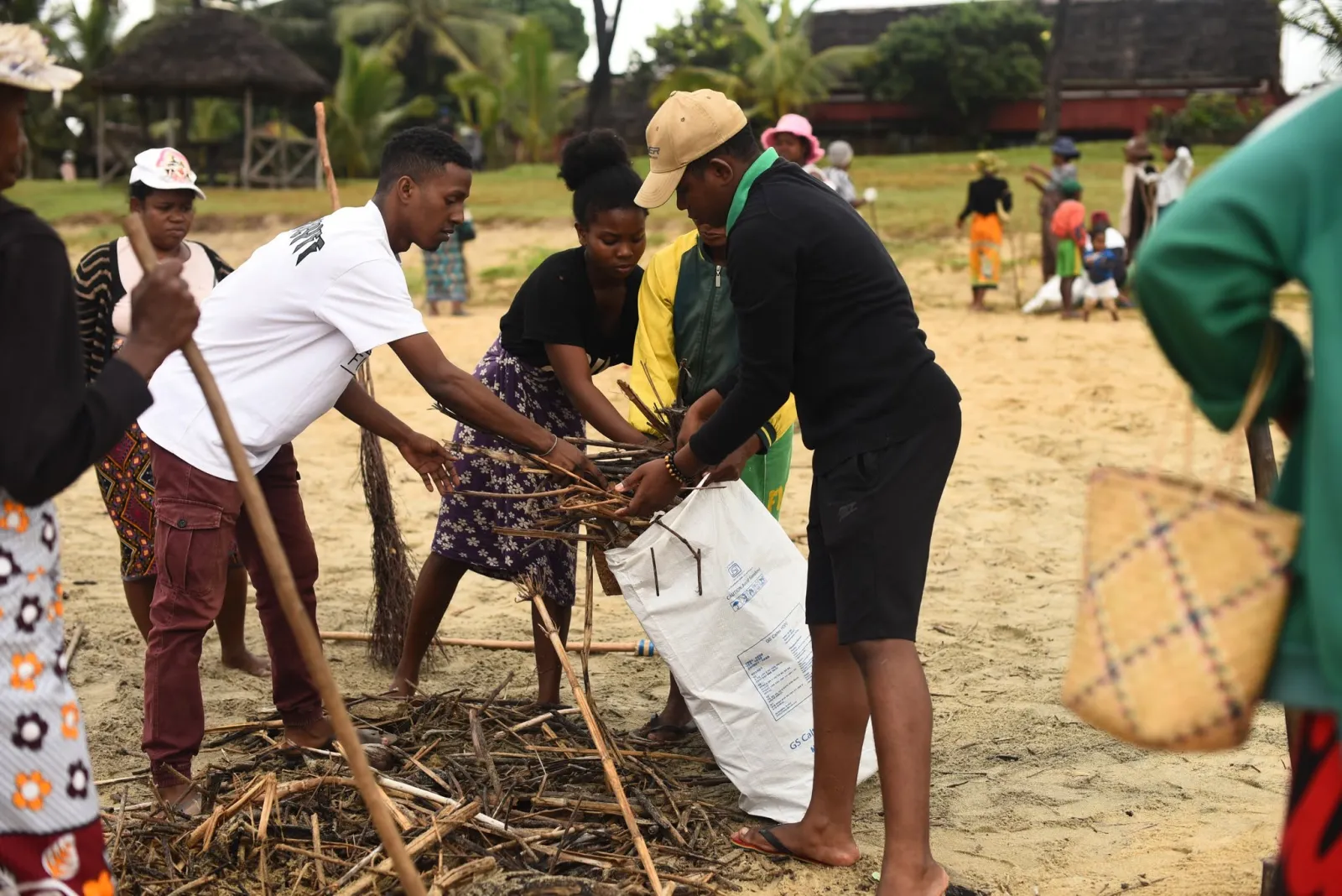 Ocean Initiative 2026 in Ambila Lemaitso: Beach Clean-Up and Environmental Awareness
