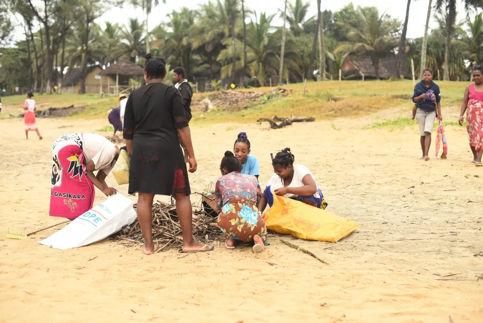 Ocean Initiative 2026 in Ambila Lemaitso: Beach Clean-Up and Environmental Awareness